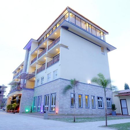 Om Gaura Hotel Pokhara Eksteriør bilde