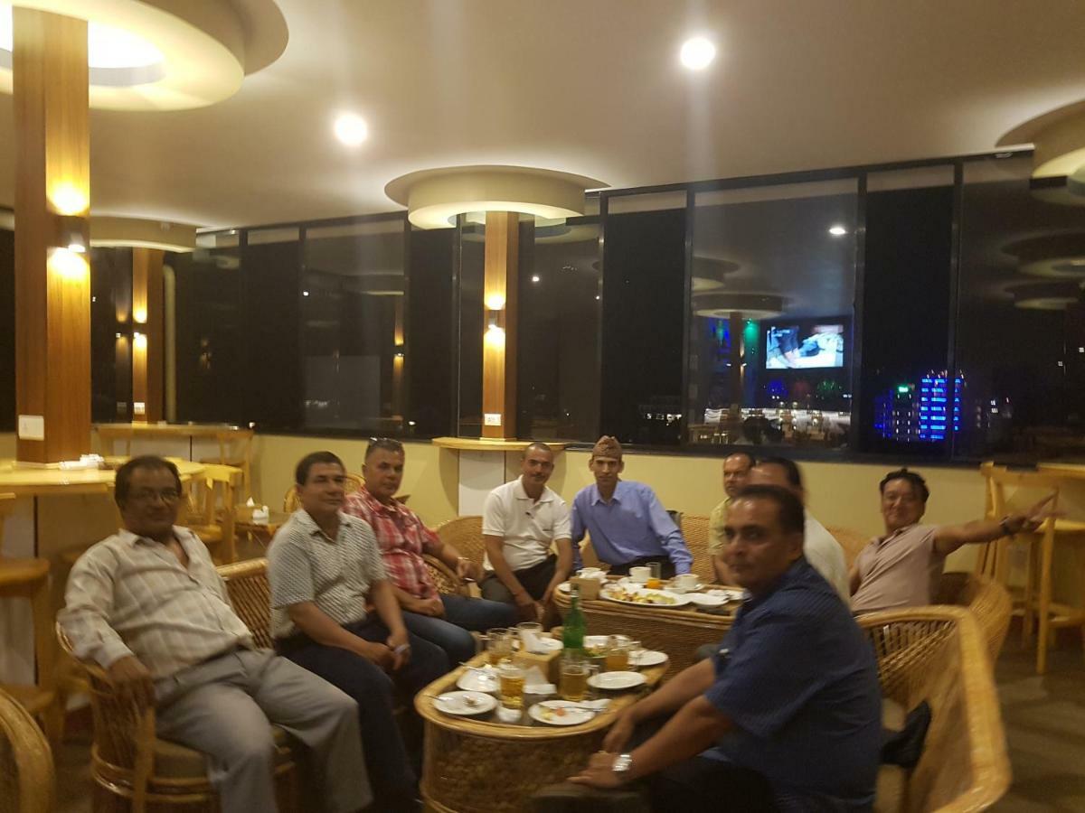 Om Gaura Hotel Pokhara Eksteriør bilde