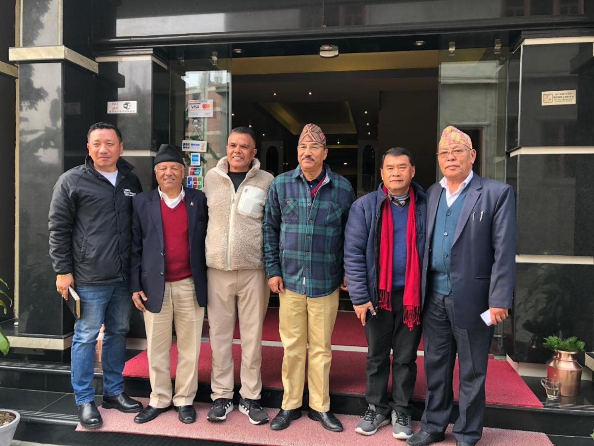 Om Gaura Hotel Pokhara Eksteriør bilde